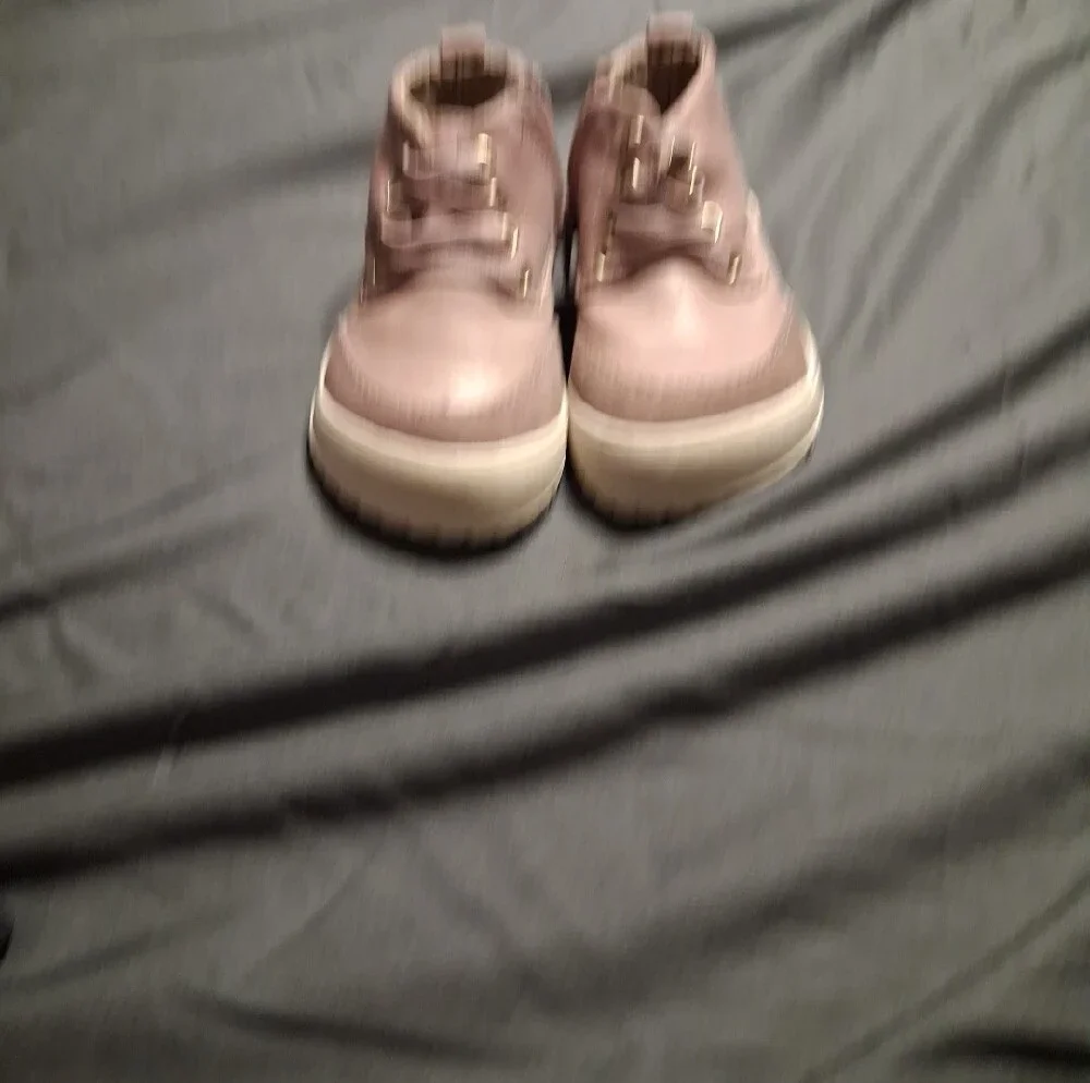 Infant Size 5 Mauve Little Love Bug High Top Play Perfect
